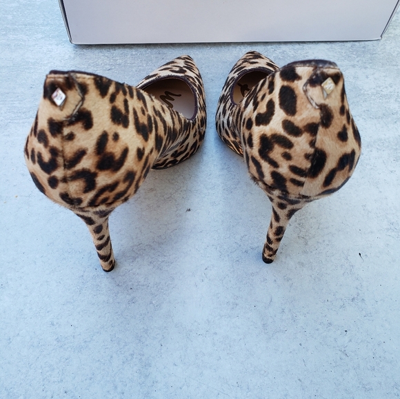 Sam Edelman Leopard Print Heels Pumps Pointed Toe Calf Hair SZ 6 - Picture 6 of 8